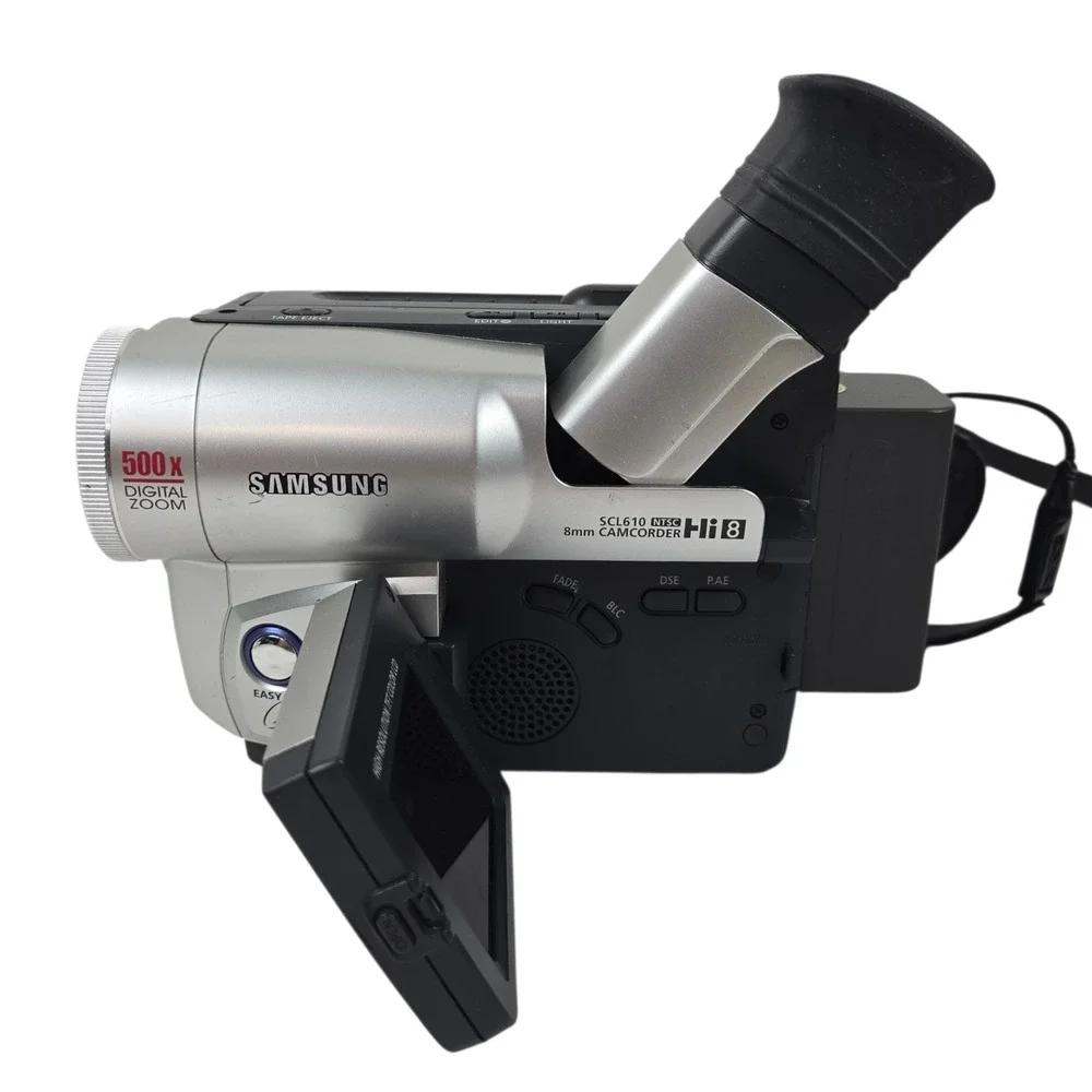 Samsung SCL610 Hi8 8mm Camcorder w Bag, Charger, A/V Cable, Tape, + Manual VIDEO